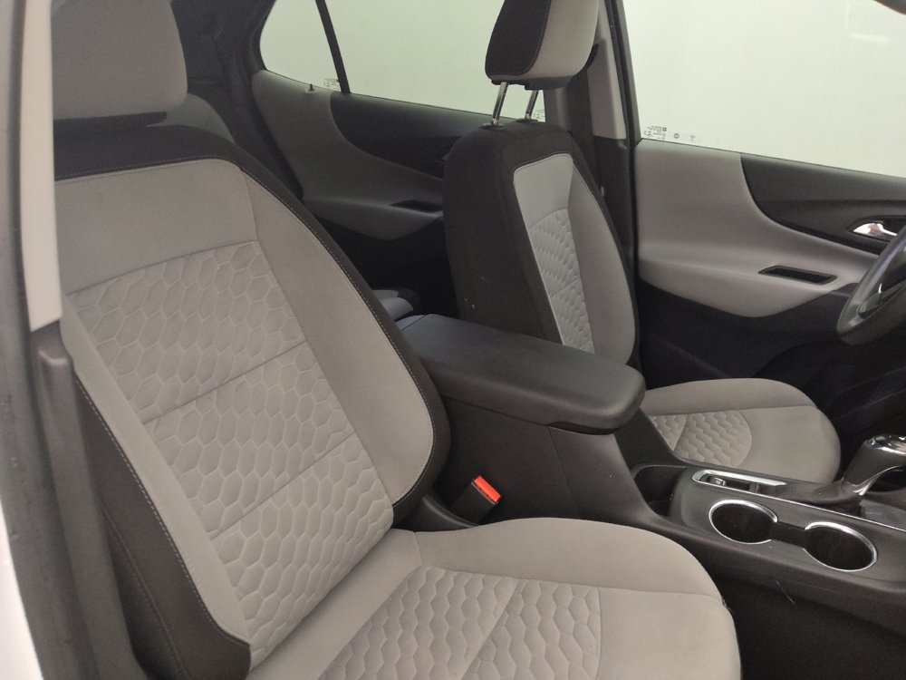 Used 2020 Chevrolet Equinox LS FWD image 21