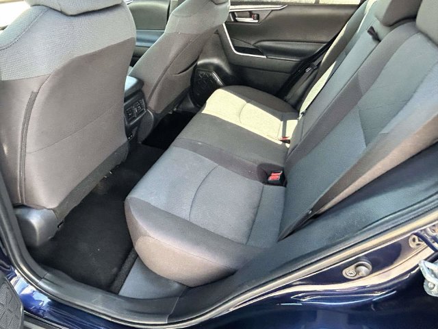 Used 2025 Toyota RAV4 XLE FWD image 29