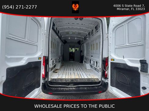 Used 2022 Ford E-Transit 148 High Roof Extended RWD image 18