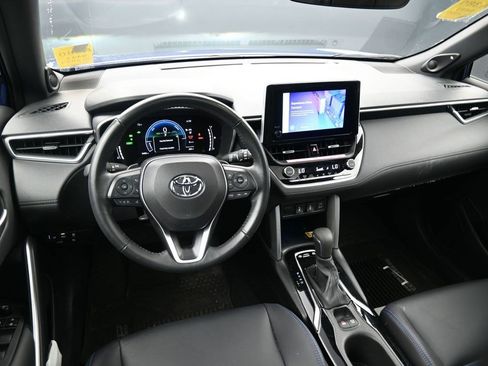 Used 2023 Toyota Corolla Cross AWD Hybrid w/ Convenience Package image 10
