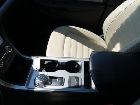 Used 2024 Ford Edge SEL w/ Convenience Package AWD/4WD image 23