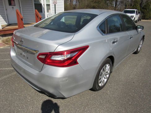 Used 2017 Nissan Altima 2.5 S w/ Power Driver Seat Package image 6