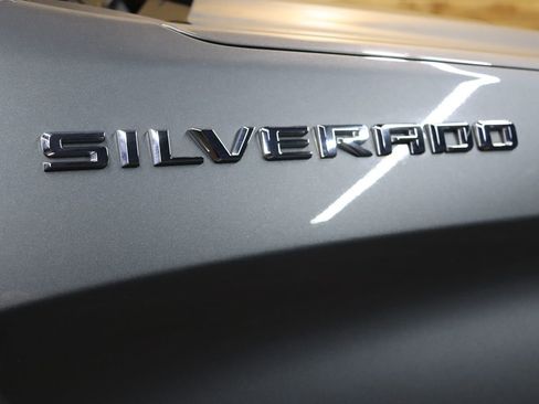 Used 2021 Chevrolet Silverado 1500 Custom AWD/4WD image 9