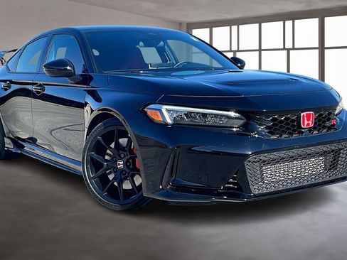 Used 2025 Honda Civic Type R image 3