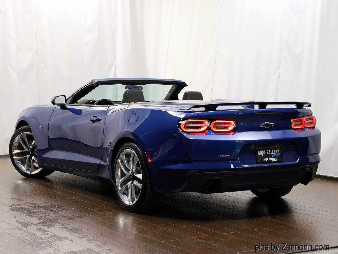 Used 2020 Chevrolet Camaro LT w/ RS Package RWD image 9