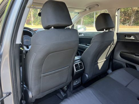 Used 2022 Kia Sportage LX FWD image 15