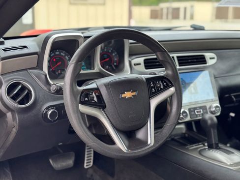 Used 2015 Chevrolet Camaro LS RWD image 17