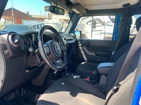 Used 2015 Jeep Wrangler Unlimited Sport w/ Quick Order Package 24S AWD/4WD image 9