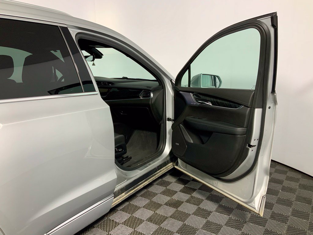 Used 2020 Cadillac XT6 Premium Luxury AWD/4WD image 35