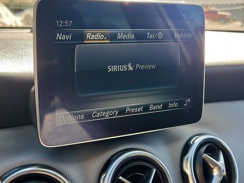 Used 2019 Mercedes-Benz GLA 250 4MATIC image 18