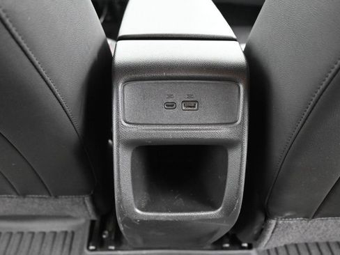 Used 2024 Chevrolet Trax RS w/ Sunroof Package FWD image 19