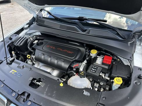 Used 2022 Jeep Compass Limited AWD/4WD image 28