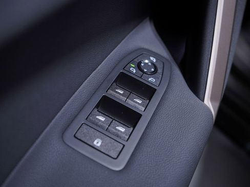 Used 2026 BMW iX xDrive45 w/ Premium Package image 16