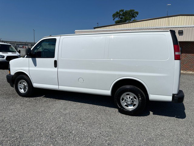 Used 2019 Chevrolet Express 2500 w/ Driver Convenience Package RWD image 12