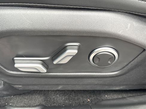 Used 2025 Hyundai Santa Fe SEL AWD/4WD image 37