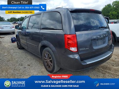 Used 2017 Dodge Grand Caravan SXT FWD image 3