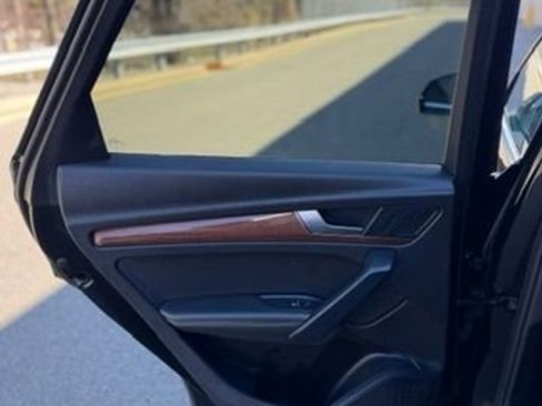 Used 2021 Audi Q5 2.0T Premium Plus w/ Premium Plus Package image 23