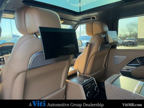 Used 2025 Land Rover Range Rover Long Wheelbase Autobiography image 21