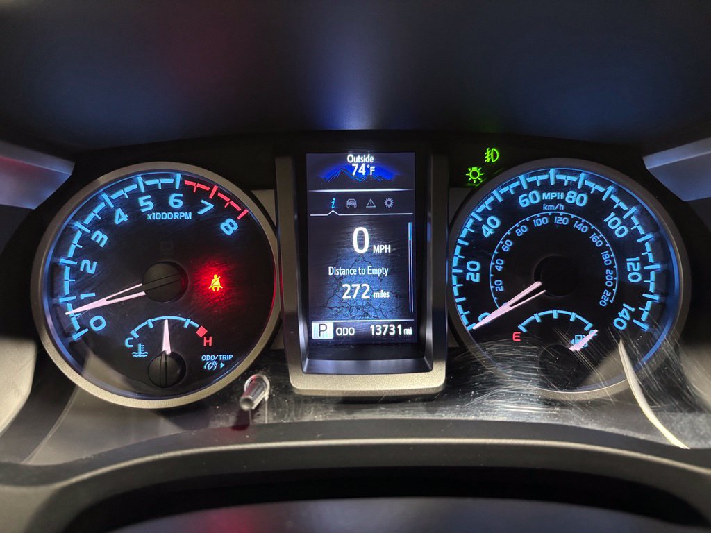 Used 2022 Toyota Tacoma SR5 AWD/4WD image 23