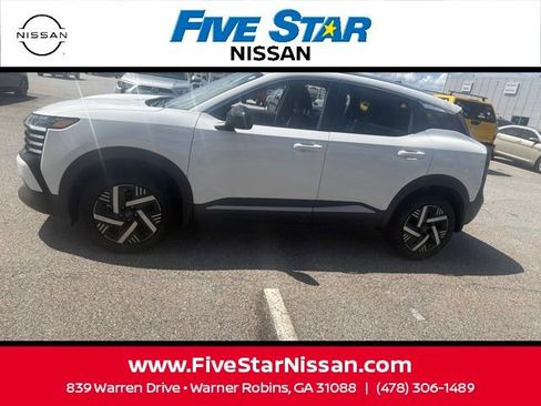 Used 2026 Nissan Kicks SV FWD image 16