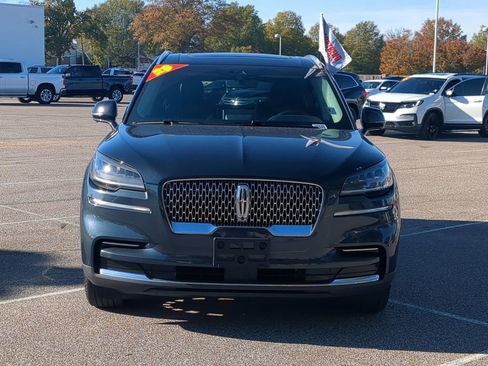 Used 2023 Lincoln Aviator Reserve w/ Elements Package Plus image 3