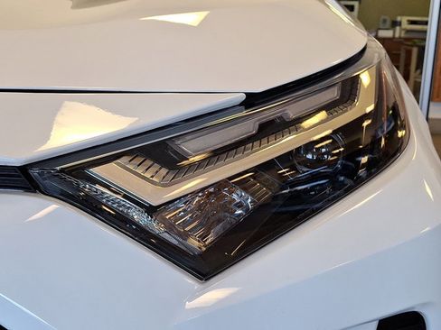 Certified 2025 Toyota RAV4 XLE w/ Convenience Package image 7