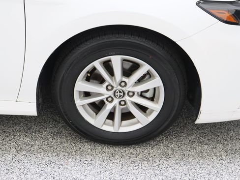 Certified 2025 Toyota Camry LE FWD image 5