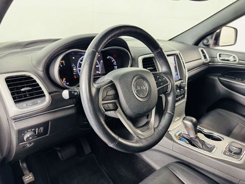 Used 2018 Jeep Grand Cherokee Limited AWD/4WD image 10