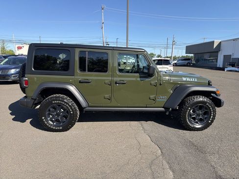 Used 2023 Jeep Wrangler Unlimited w/ Cold Weather Group AWD/4WD image 7
