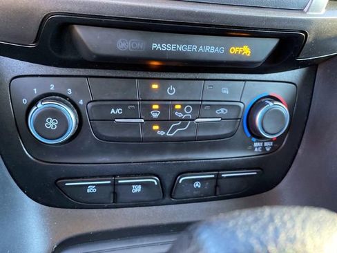 Used 2022 Ford Transit Connect XL image 19