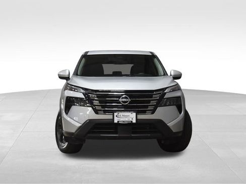 Used 2025 Nissan Rogue SV image 5