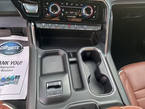 Used 2024 GMC Sierra 2500 Denali Ultimate image 21