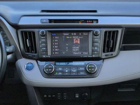 Certified 2018 Toyota RAV4 Limited w/ Advanced Technology Package AWD/4WD image 17