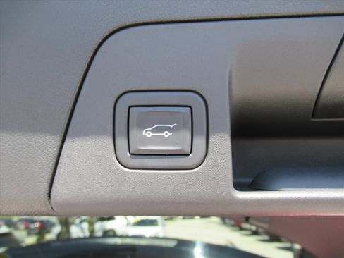 Certified 2023 Buick Envision Preferred FWD image 27
