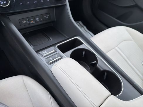 Certified 2024 Hyundai Sonata SEL w/ Convenience Package image 28