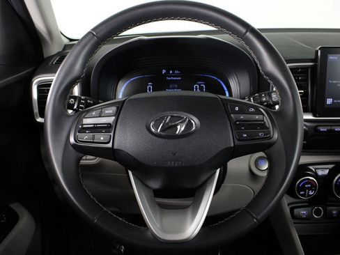 Certified 2024 Hyundai Venue SEL image 24