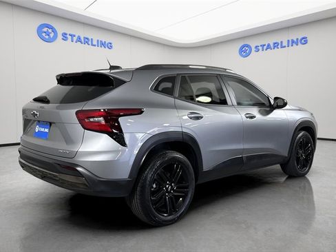 Certified 2024 Chevrolet Trax ACTIV image 9