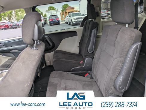 Used 2013 Dodge Grand Caravan SXT w/ Entertainment Group 1 FWD image 12