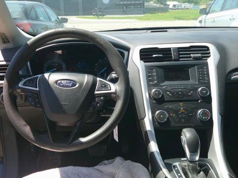 Used 2015 Ford Fusion S FWD image 10