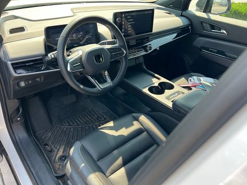 Used 2025 Honda Prologue Touring image 11