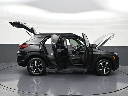 Used 2023 Chevrolet TrailBlazer RS FWD image 36