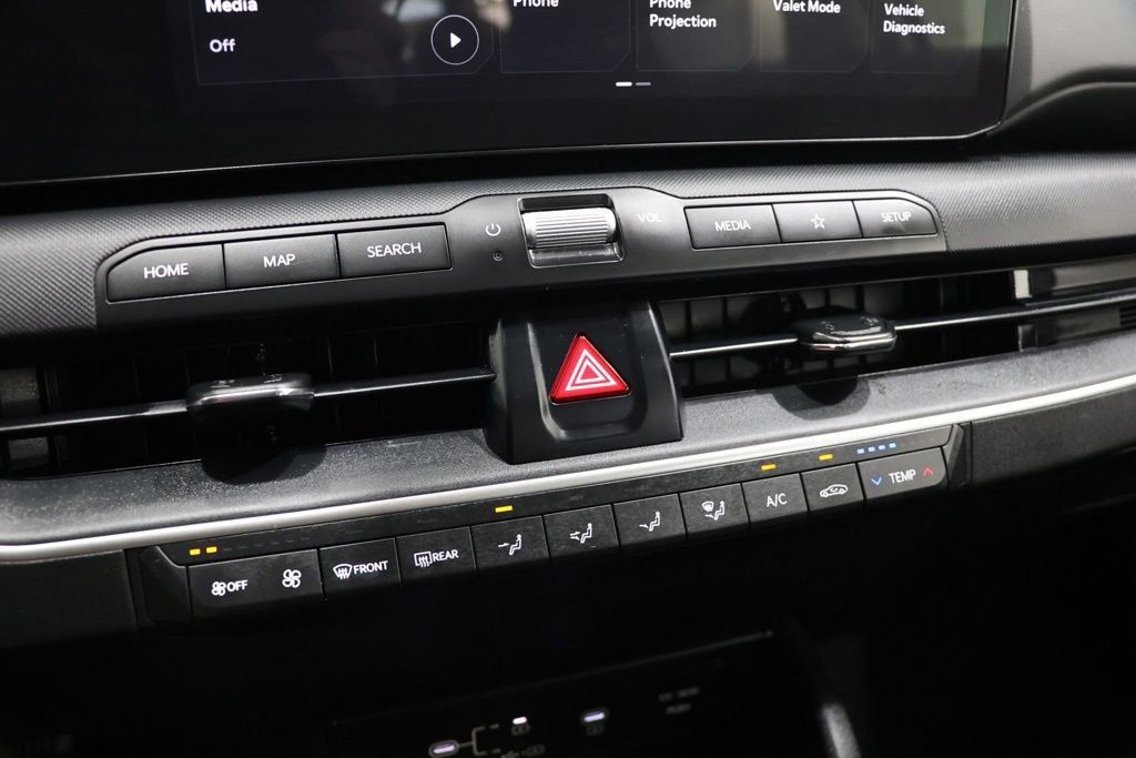 Used 2025 Kia K4 FWD image 26