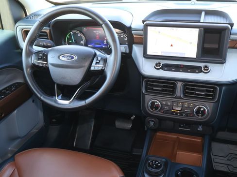 Used 2023 Ford Maverick Lariat w/ Lariat Luxury Package image 10