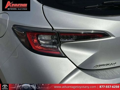 Used 2019 Toyota Corolla SE w/ SE Option Package FWD image 11