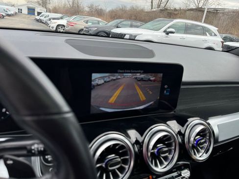Used 2023 Mercedes-Benz GLB 250 4MATIC image 24