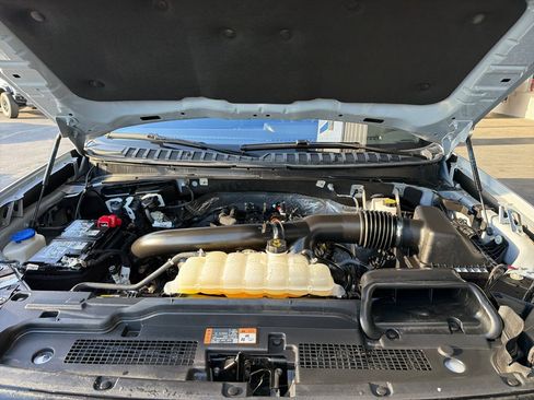 Used 2025 Ford Expedition Tremor AWD/4WD image 5