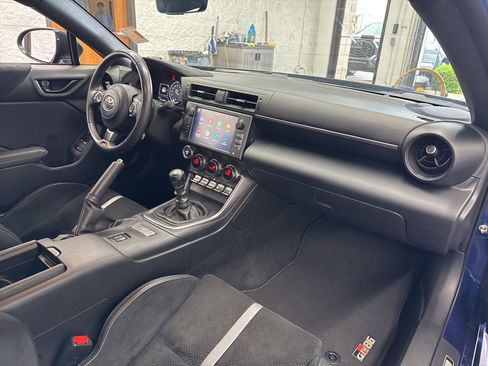 Used 2023 Toyota GR86 Premium RWD image 38