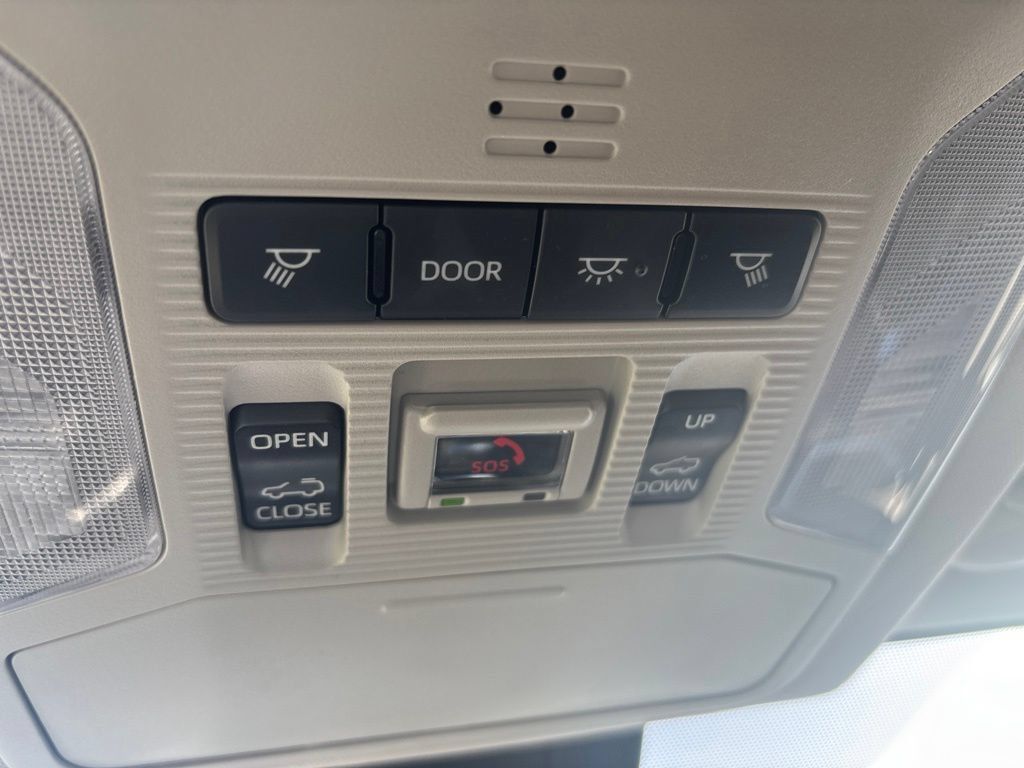 Used 2023 Toyota RAV4 XLE Premium FWD image 29