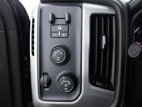 Used 2014 GMC Sierra 1500 SLT w/ SLT Crew Cab Value Package image 40