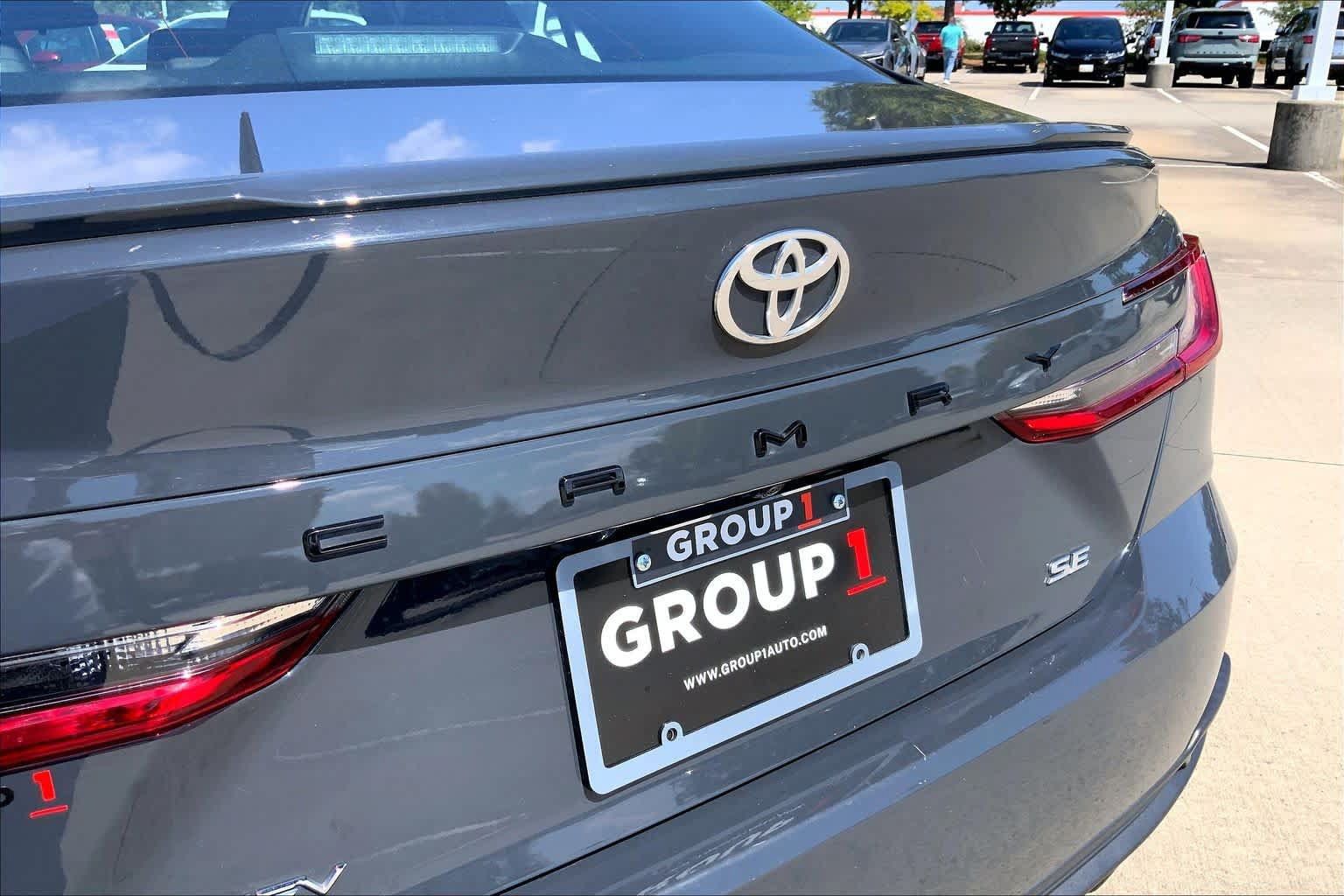 Used 2025 Toyota Camry SE FWD image 32